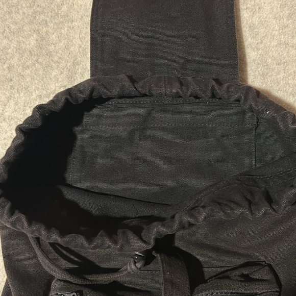 BAGGU black canvas backpack. - Picture 3 of 3